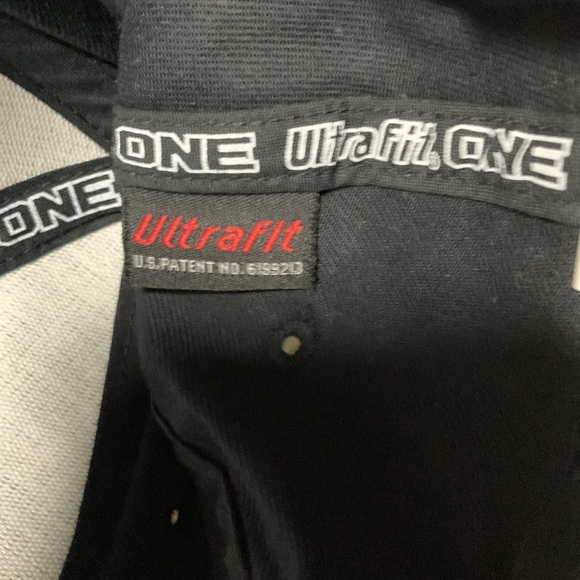 NWOT Eagles Long Road Out of Eden black tour hat. 2010. Elastic fit. - Picture 4 of 6